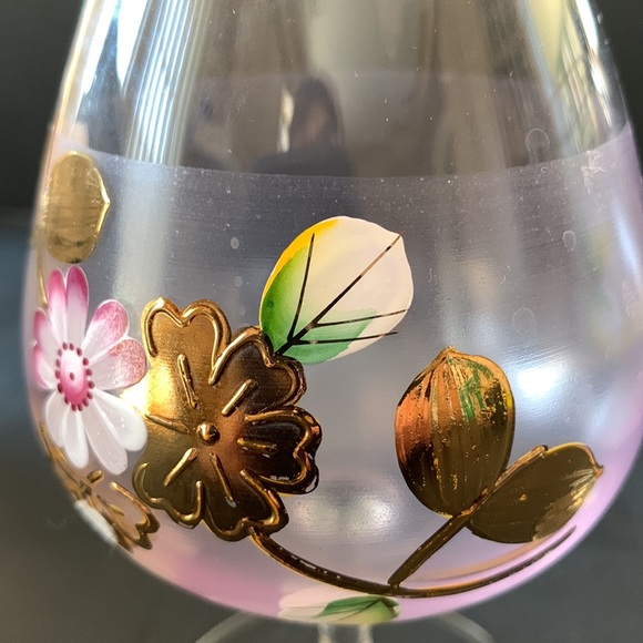 2x VTG BOHEMIAN CRYSTAL BRANDY SNIFFERS with Enamel Flowers & Gold Trim - Picture 4 of 5